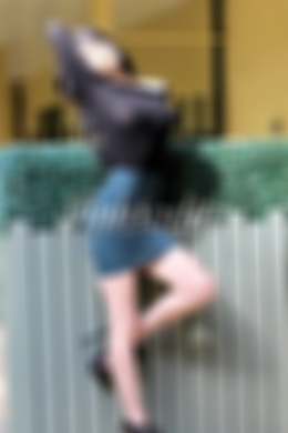British Black escort Scarlett is 5'8 height