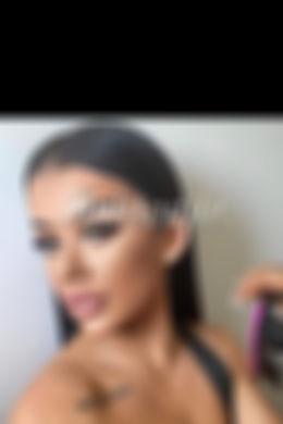 Welsh Black escort Carmen is 5’t height