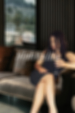 Welsh Black escort Brandy is 5’3 height