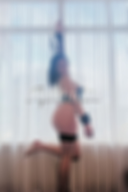 Welsh Brown escort Lucy is height