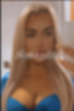 Welsh Blonde escort Dolly is 5’3 height