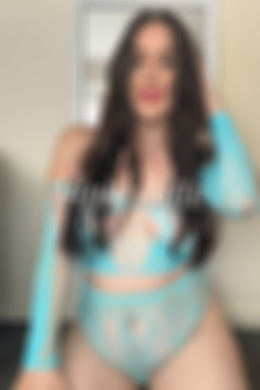 Welsh Brown escort Ava-rose is 5’2 height 