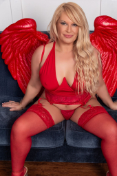 blonde haired Caerphilly escort Tiffany 
